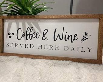 Nije markirana kava i vino posluženo ovdje dnevni kuhinjski znak | Kuhinjski drveni znak | Rustikalni kuhinjski znak | Rustikalni